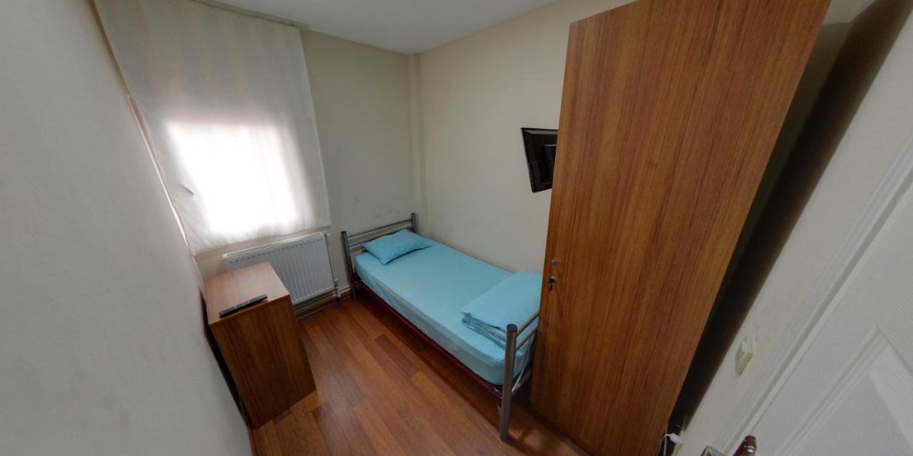 Goekce Pansiyon - Only Men Istanbul Bagian luar foto